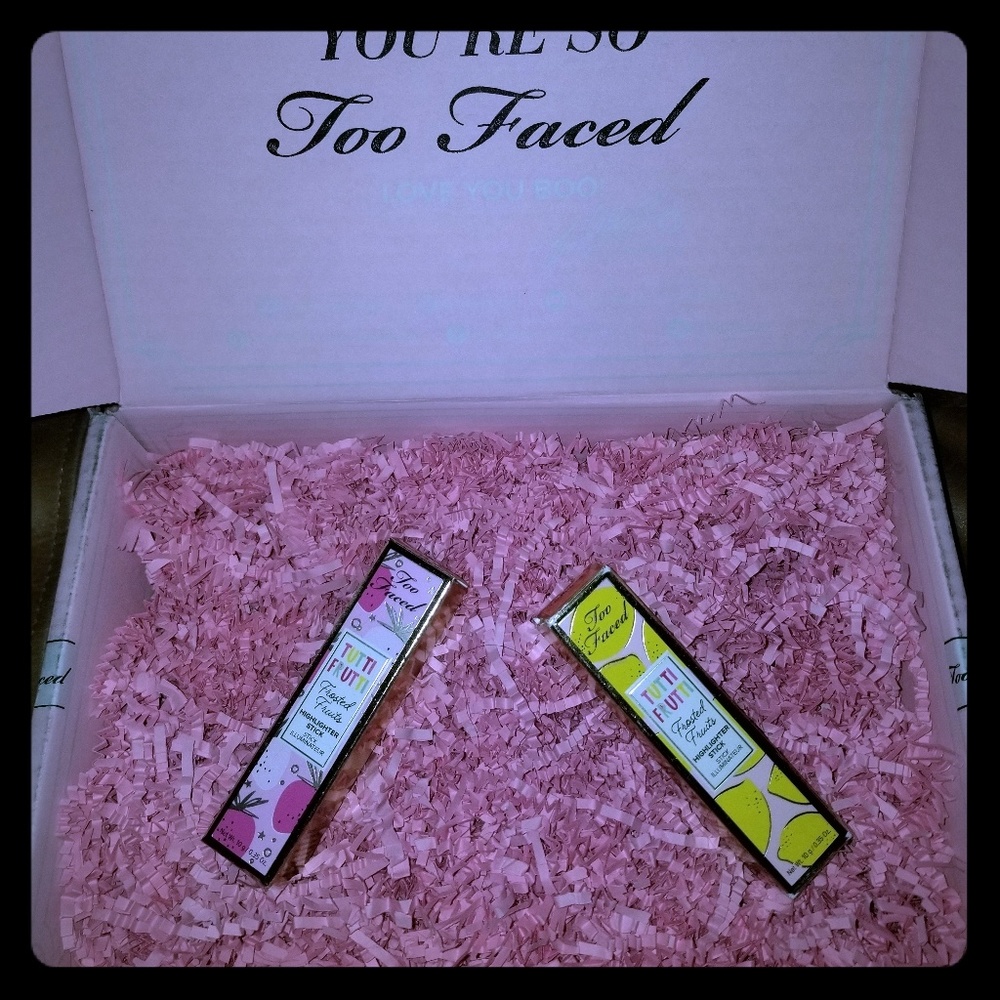 🍓🍋Too Faced "Tutti Frutti" Highlight Sticks🍓🍋